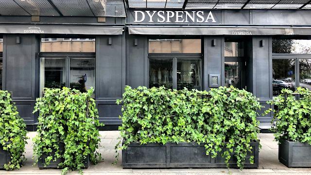 Dyspensa. Restauracja